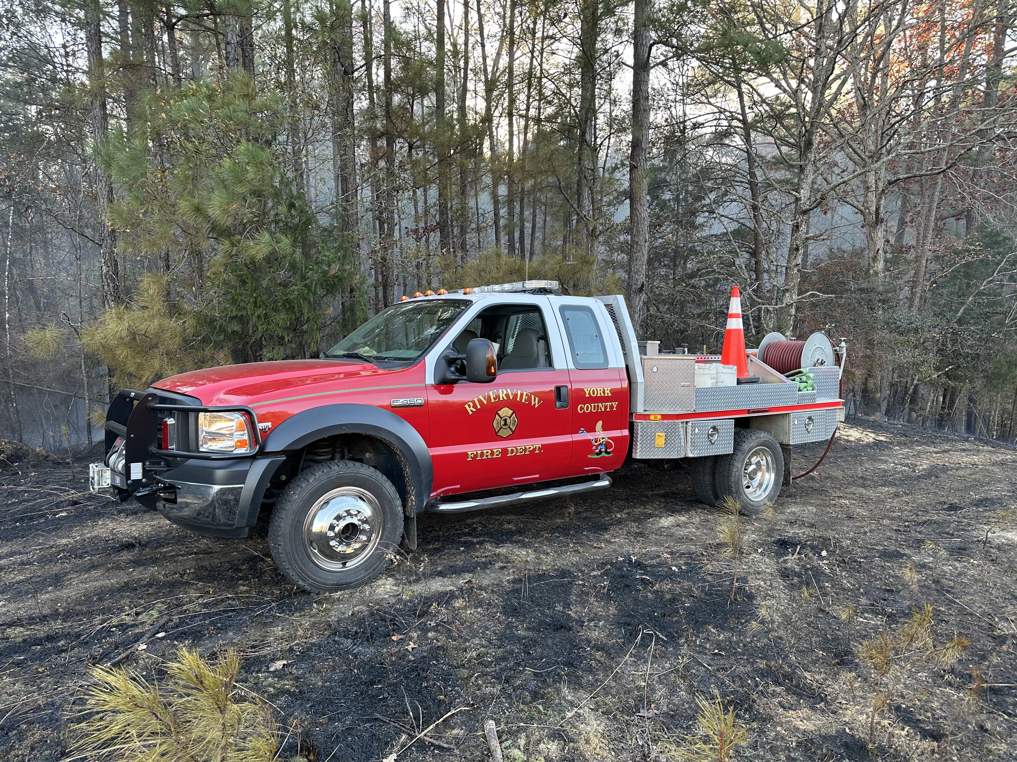 Riverview Fire Department Grass 1 on scence of a brush fire