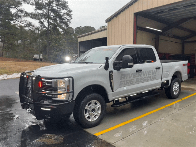 Riverview Fire Department squad 1 with running lights