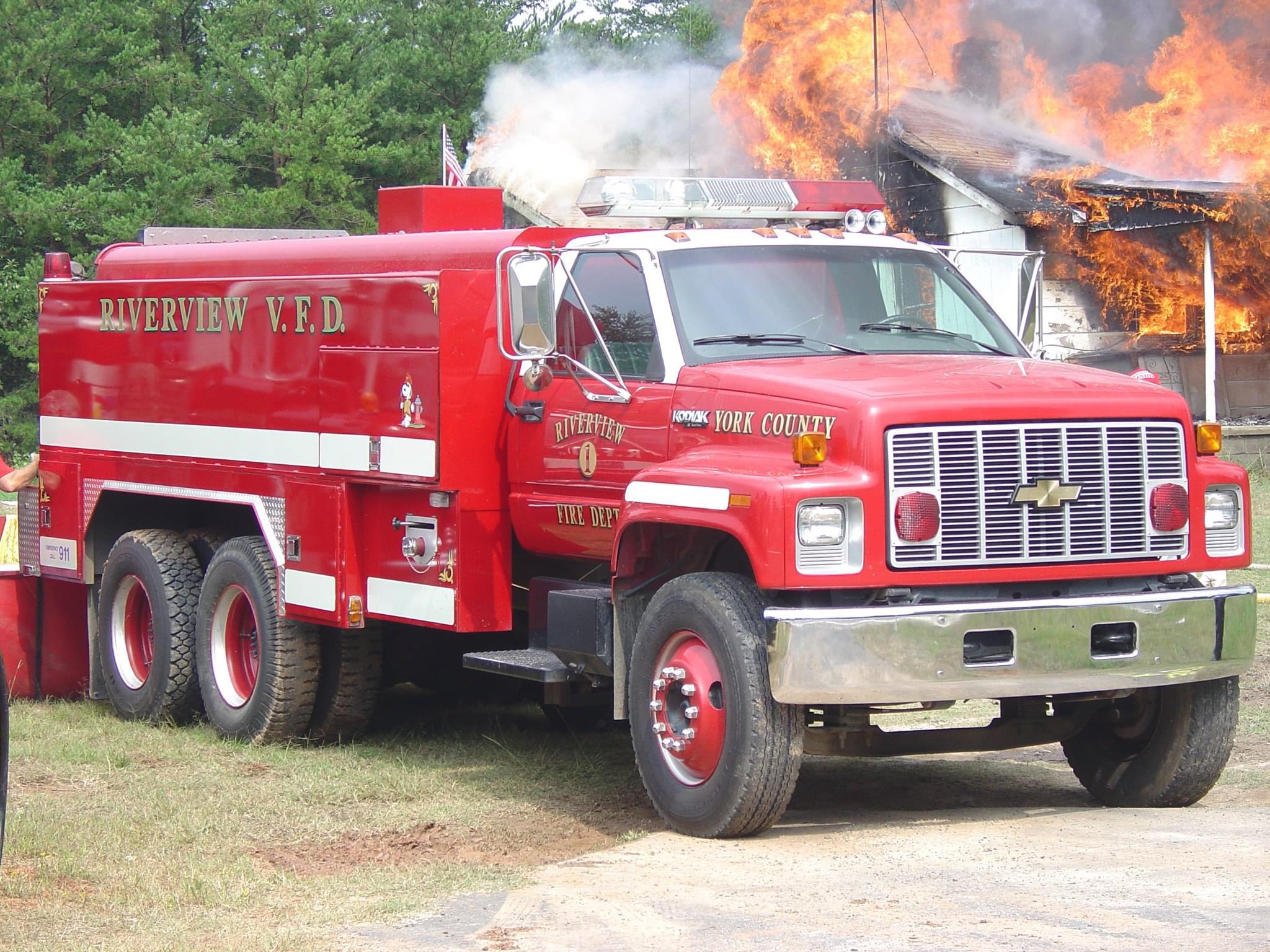 Riverview Fire Department Tanker 1 apparatus at a fire scene